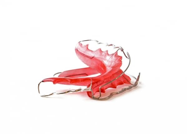 caring for your retainer - Cherry Creek orthodontist